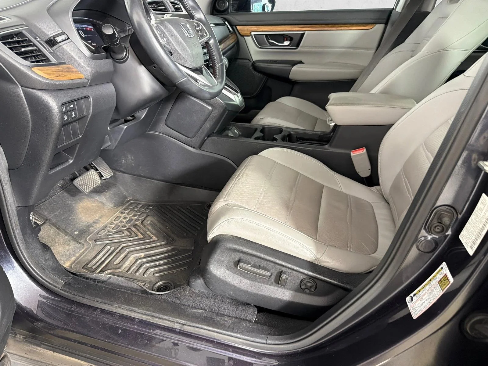 Used 2019 Silver Honda Touring image 11