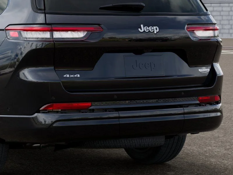 New 2026 Diamond Black Crystal Pearl-Coat Exterior Paint Jeep Summit image 14