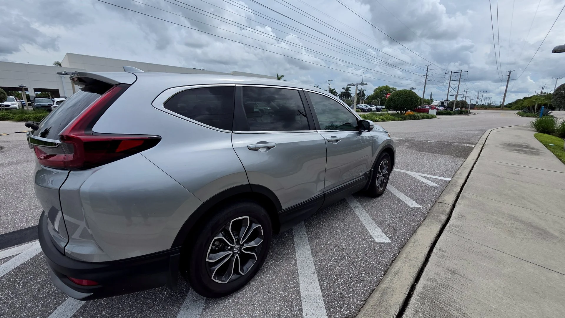 Certified Used 2020 Lunar Silver Metallic Honda EX-L image 5