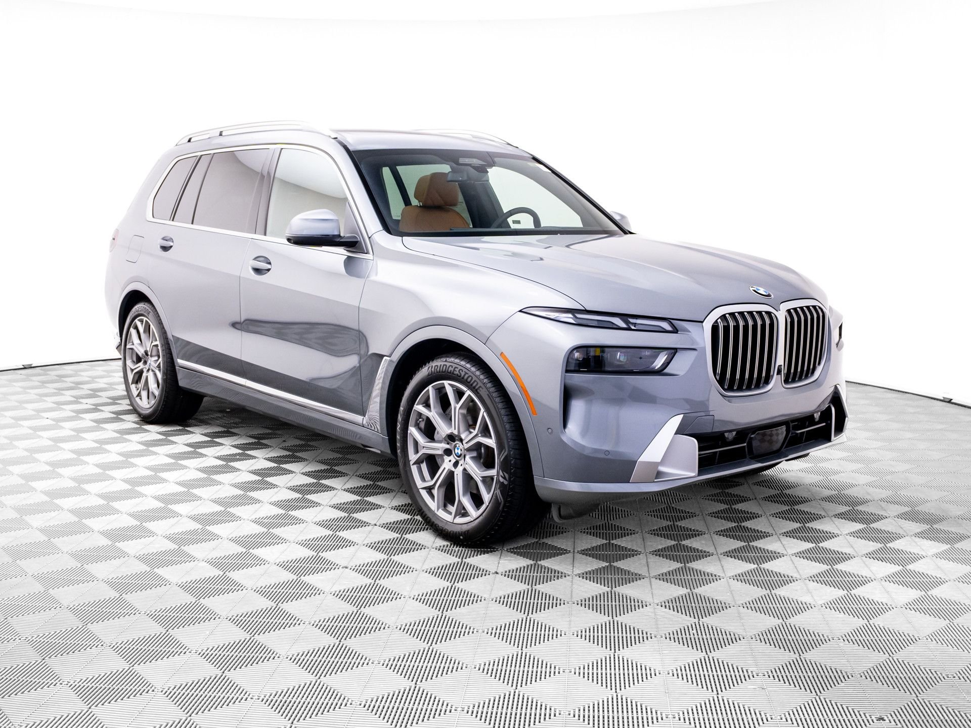 New 2026 Skyscraper Grey Metallic BMW xDrive40i image 9