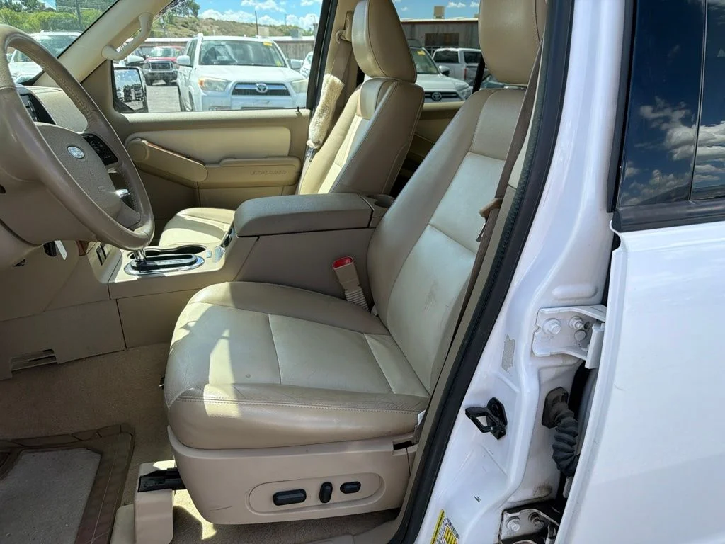 Used 2010  Ford Eddie Bauer image 9