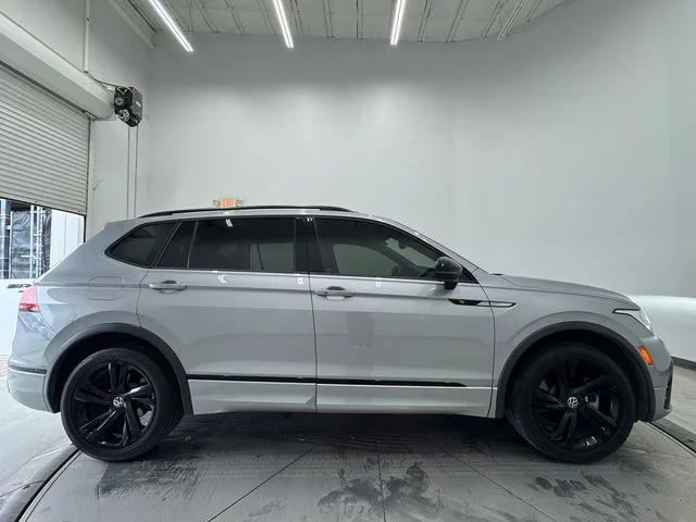 Used 2023 Silver Metallic Volkswagen 2.0T SE R-Line Black image 15