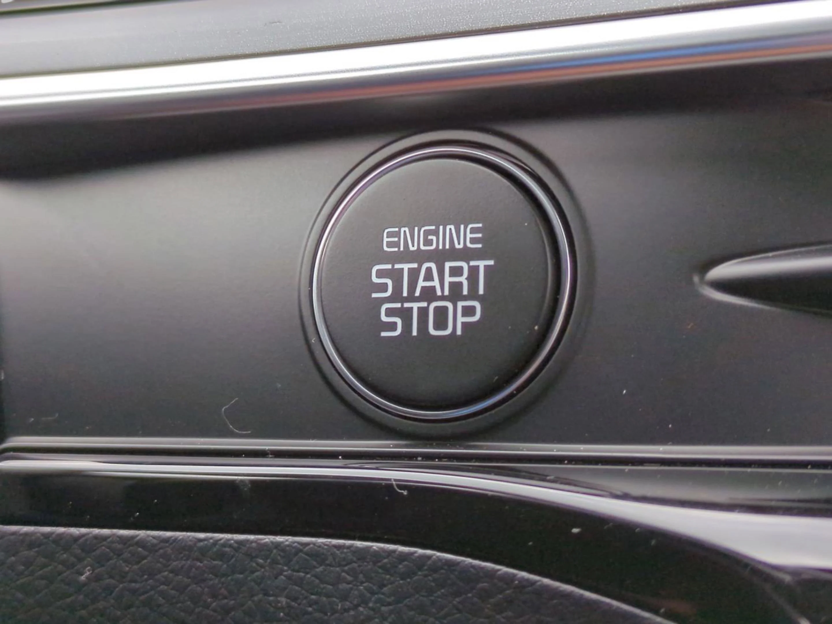 New 2026 Snow White Pearl Kia GT-Line image 34