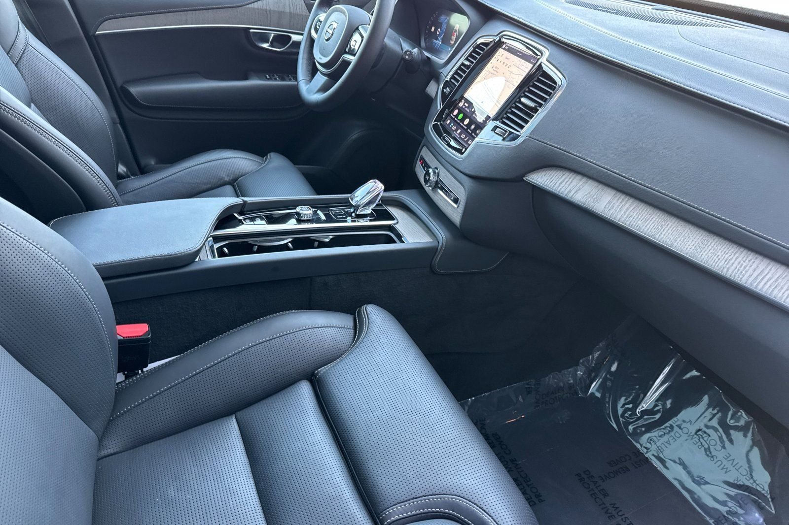 Used 2025 Black Volvo T8 Ultra image 18