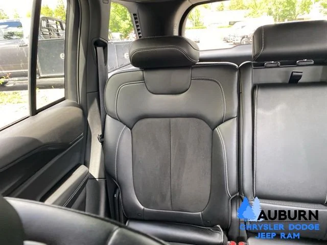 Used 2025 White Jeep Altitude image 20