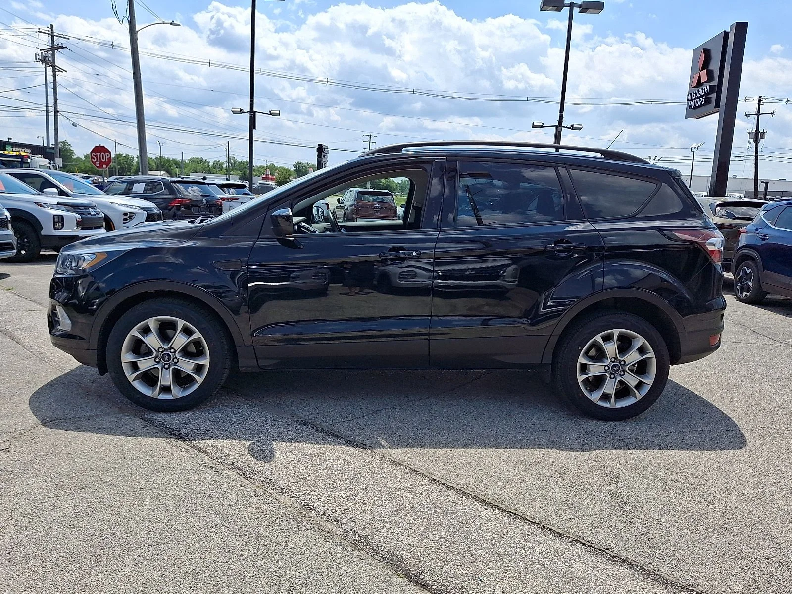 Used 2018 Black Ford SE image 4