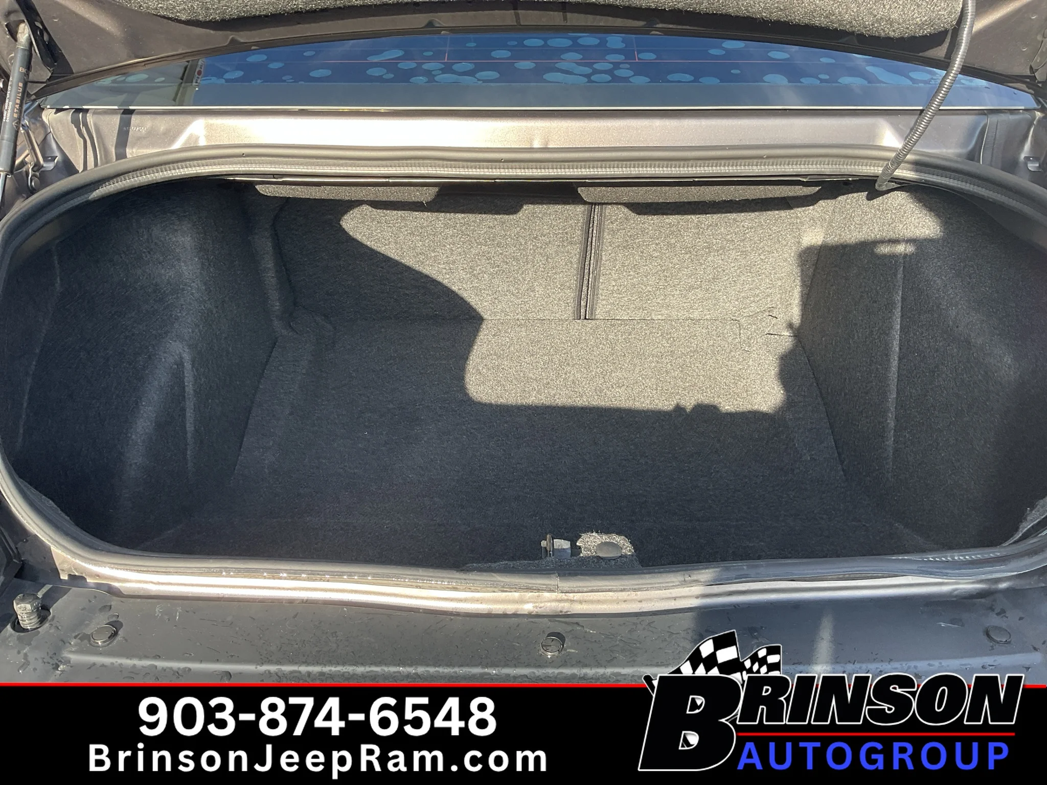 Used 2023 Granite Pearlcoat Dodge SXT image 9