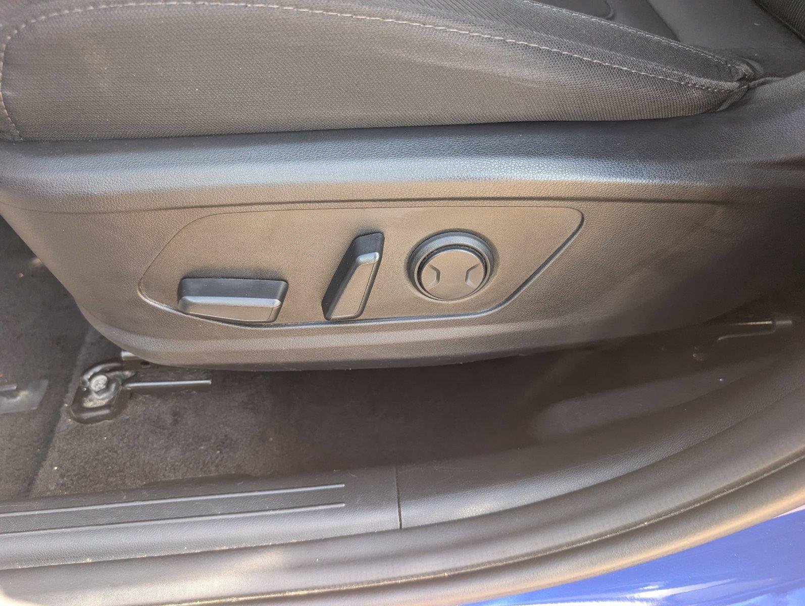 Used 2024 Ultimate Red Hyundai SEL image 13