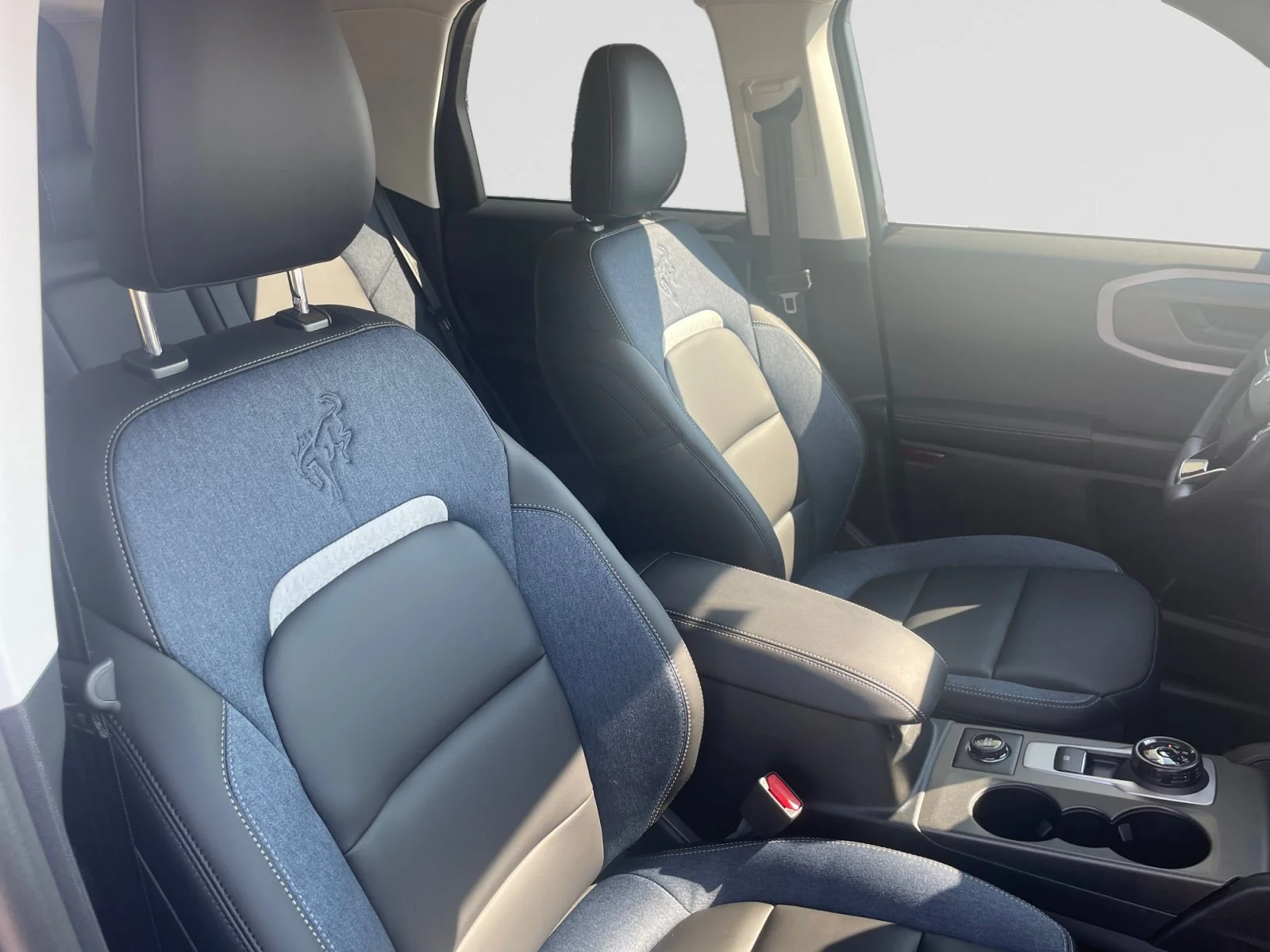New 2026 Azure Grey Metallic Tri-Coat Ford Outer Banks image 11