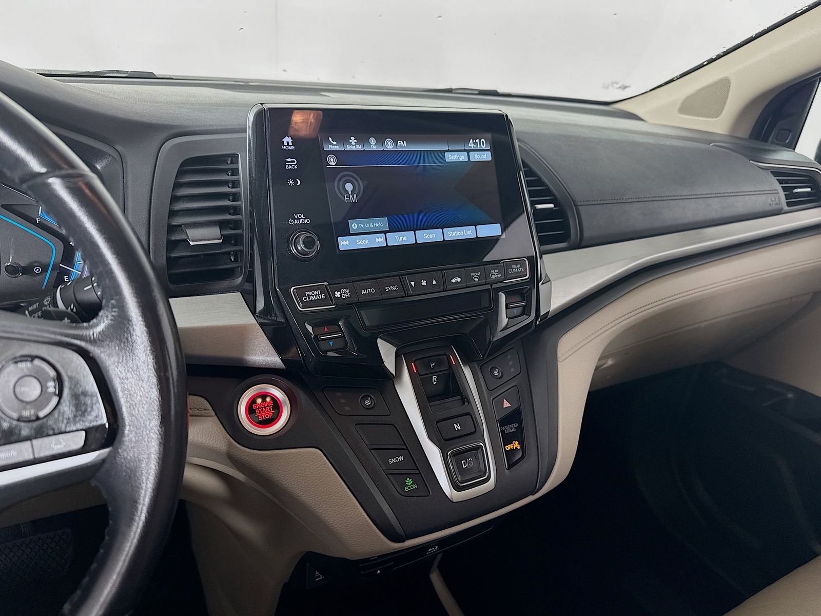 Used 2019 White Diamond Pearl Honda EX-L image 16