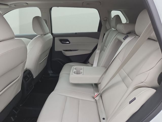 Used 2021 Pearl White Nissan SL image 34