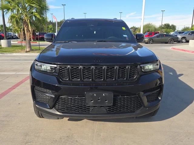 Used 2025 Black Jeep Altitude X image 2