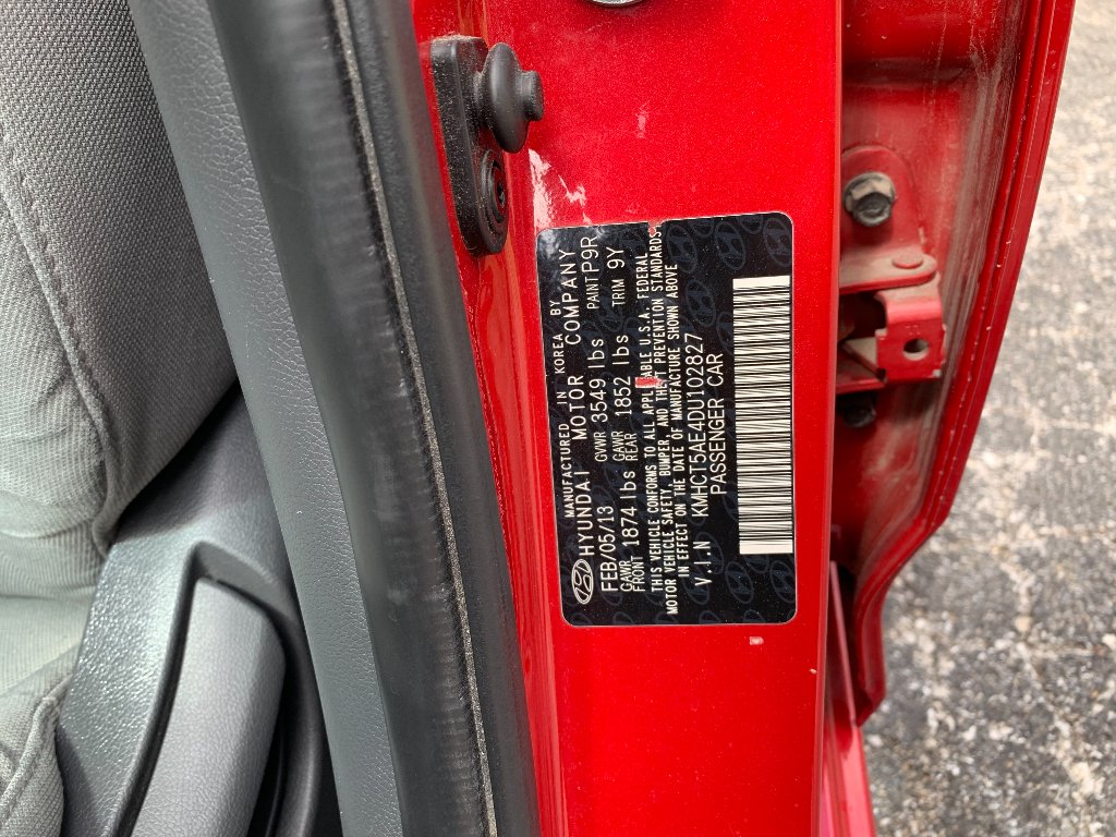 Used 2013 Boston Red Metallic Hyundai GS image 19