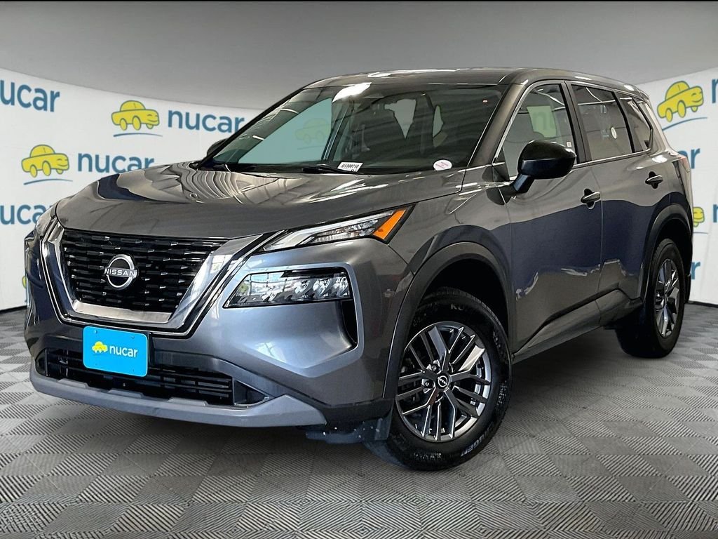 Used 2023 Gray Nissan S image 3
