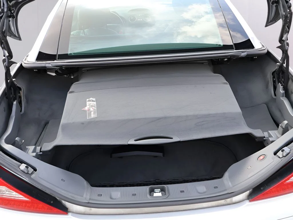 Used 2008 Iridium Silver Metallic Mercedes-Benz SL 550 image 19