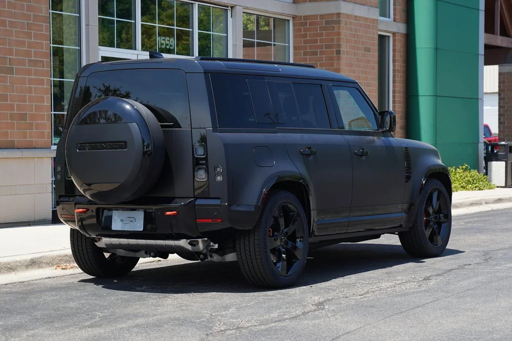 New 2026 Santorini Black Land Rover X image 6