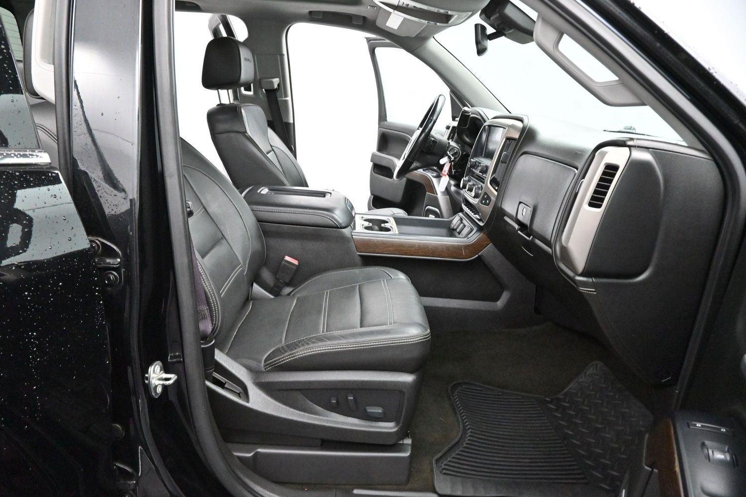 Used 2017 ONYX BLACK GMC Denali image 29