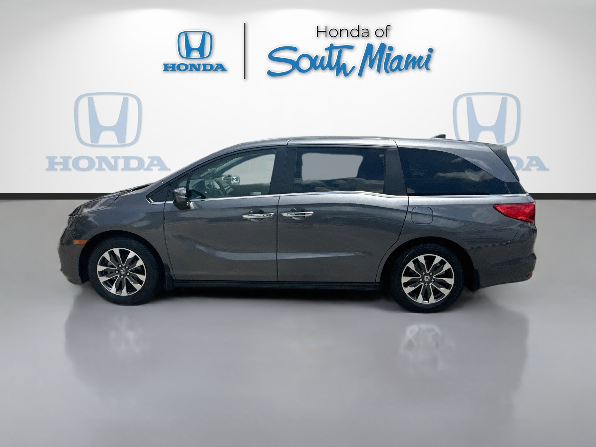 Certified Used 2024 Modern Steel Metallic Honda EX-L image 4