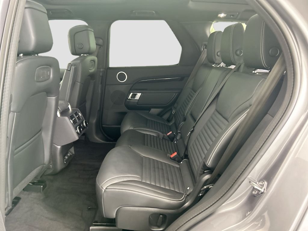 2025 Land Rover Discovery S - Photo 20