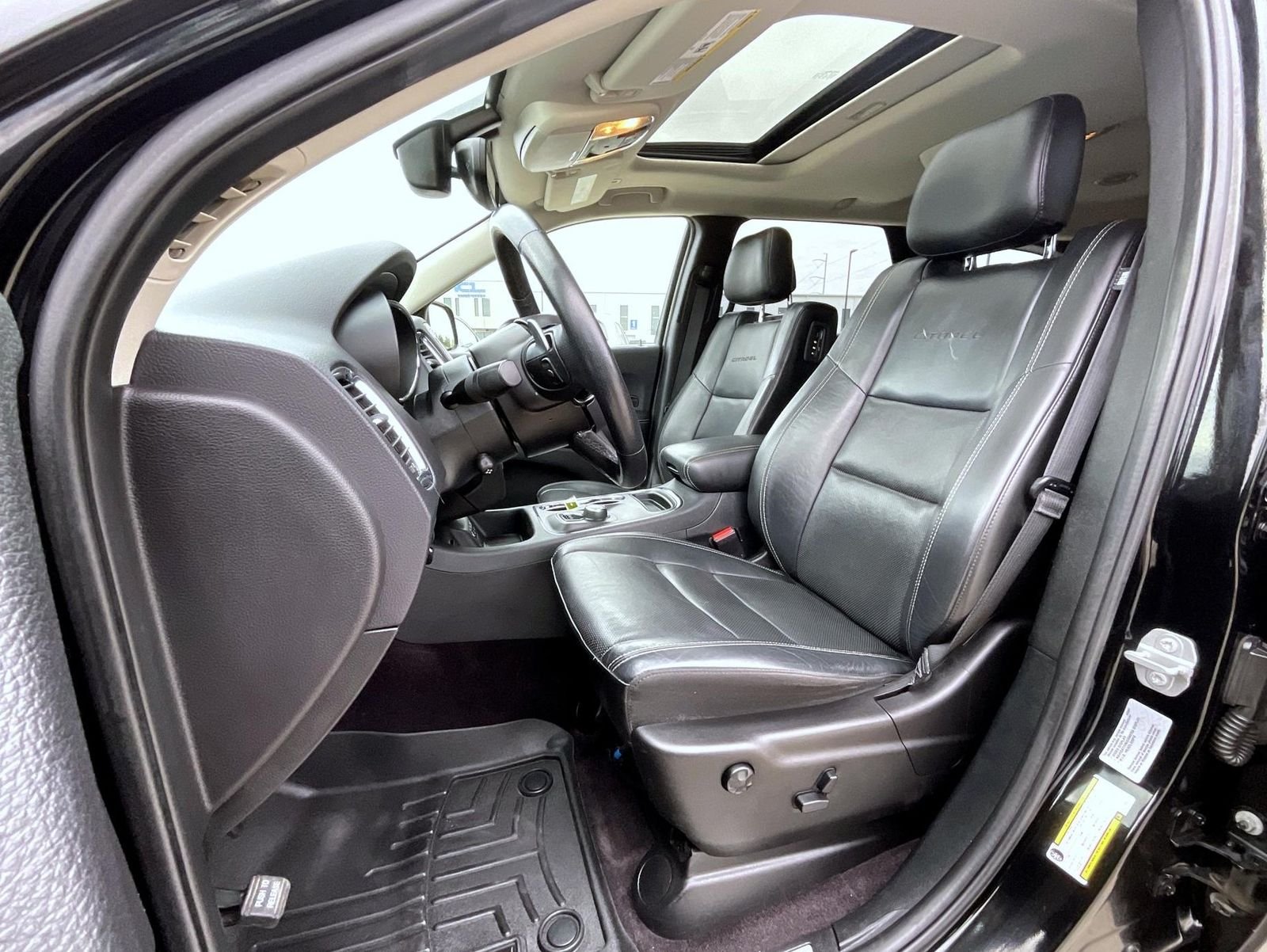 Used 2017 Black Dodge Citadel image 11