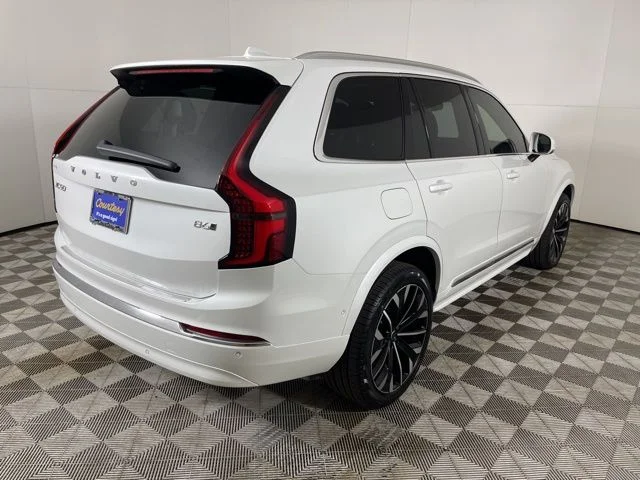 2025 Volvo XC90 Plus - Photo 8