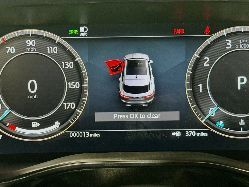 2026 Jaguar F-Pace R-Dynamic S - Photo 12