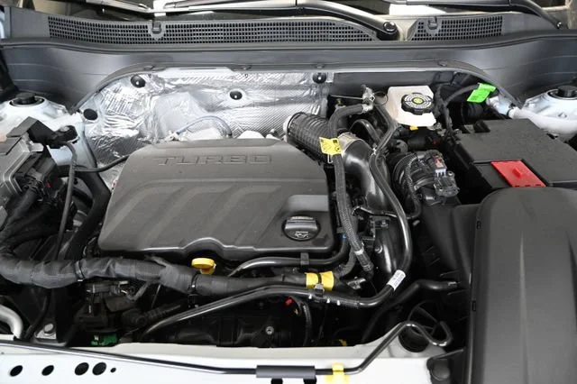 New 2026 Summit White Chevrolet LT image 29