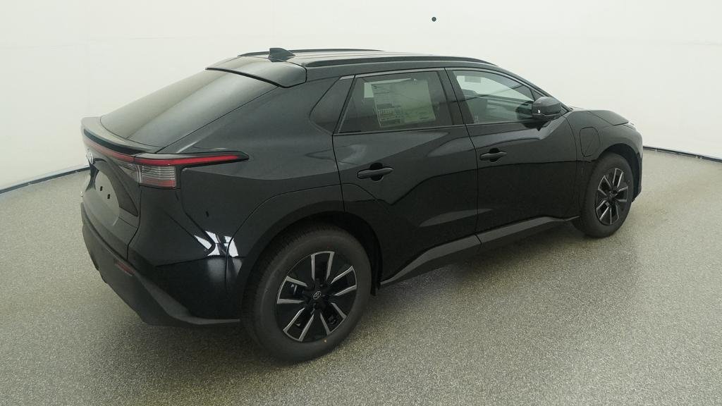 New 2026 Midnight Black Metallic Toyota XLE image 18
