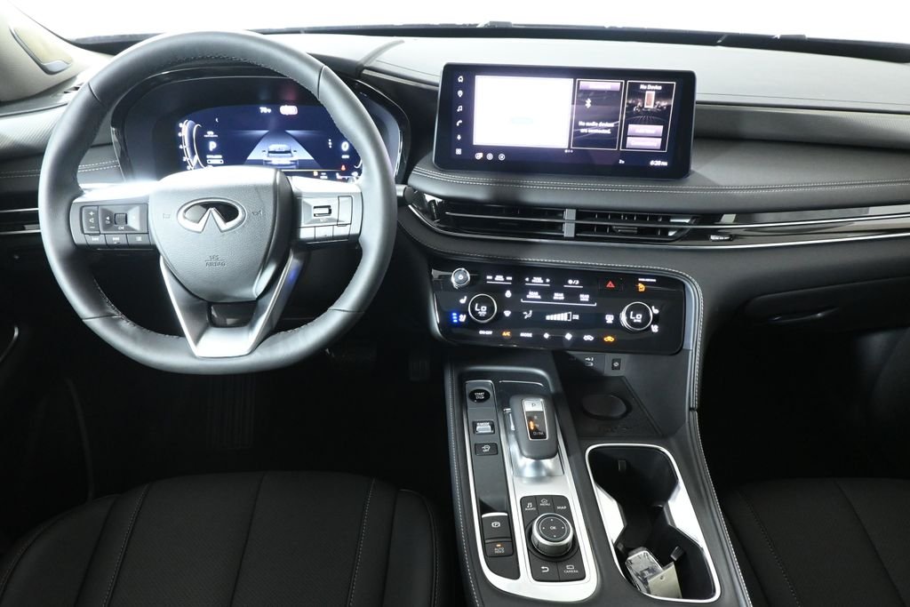 New 2027 GRAPHITE SHADOW INFINITI Luxe AWD image 17
