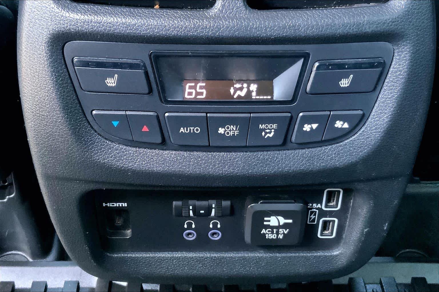 Used 2021 Platinum White Pearl Honda Touring 8-Passenger image 35