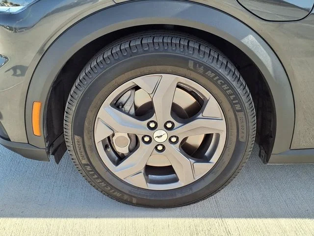 Used 2022 Gray Ford Select image 24