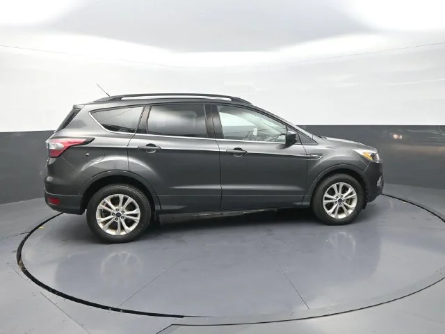 Used 2018 Gray Ford SE image 10