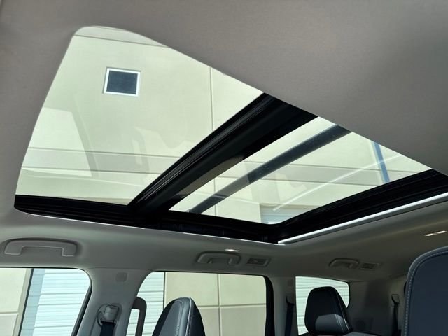 Used 2025 Black INFINITI LUXE image 11