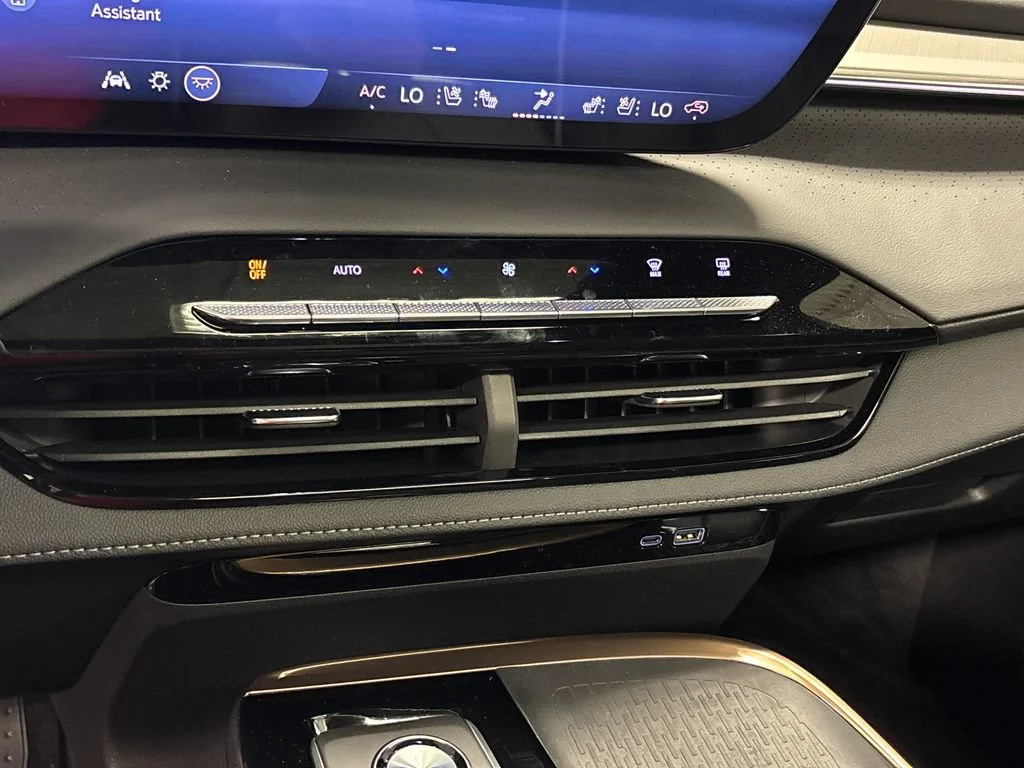 New 2026 Ebony Twilight Metallic Buick Avenir image 35