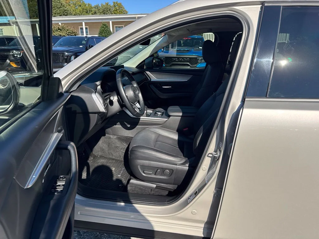 Used 2024 Silver Mazda 3.3 Turbo Preferred image 10