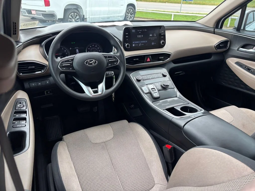Used 2022 Gray Hyundai SE image 24