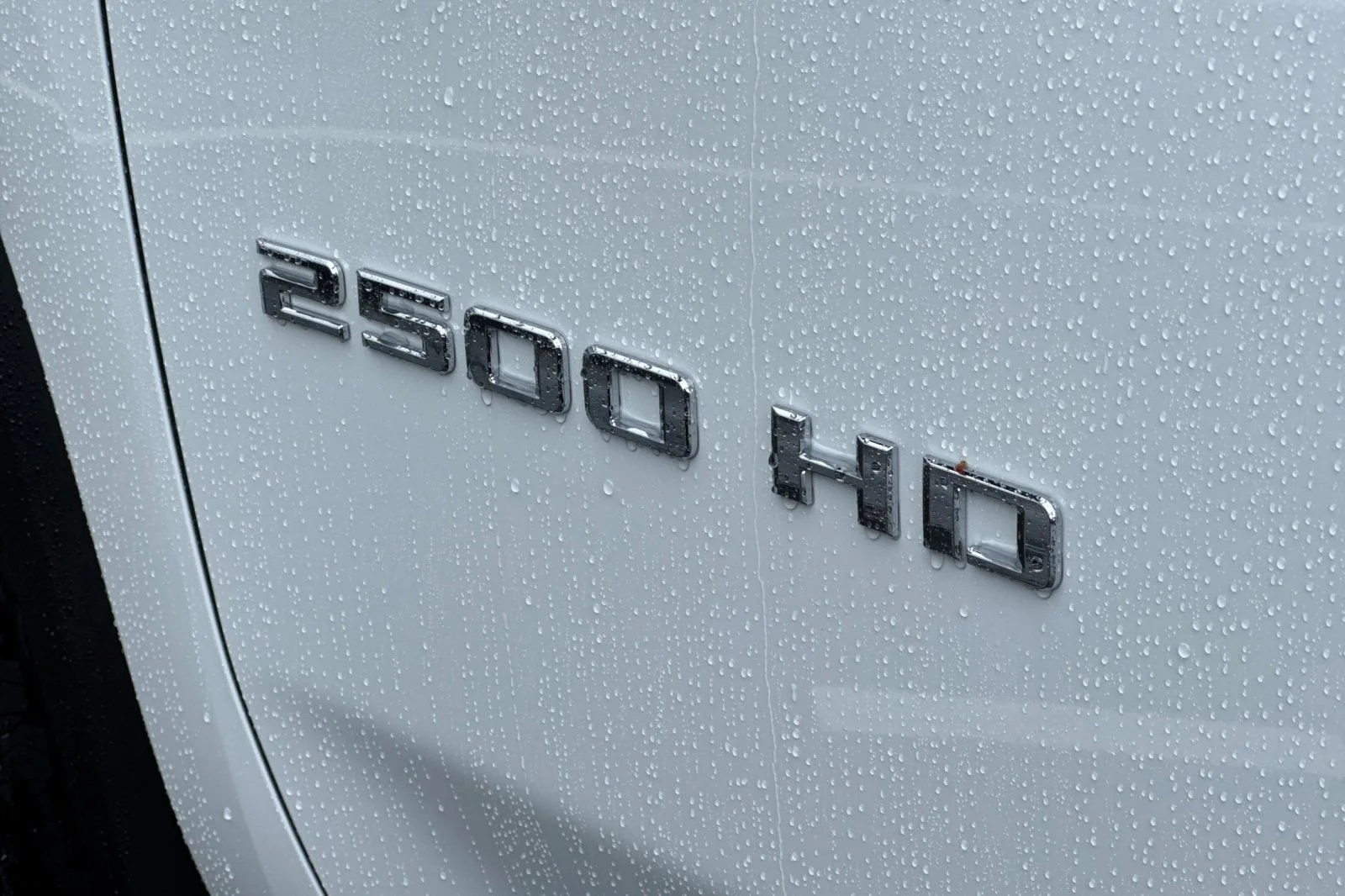 New 2026 Summit White Chevrolet WT image 24