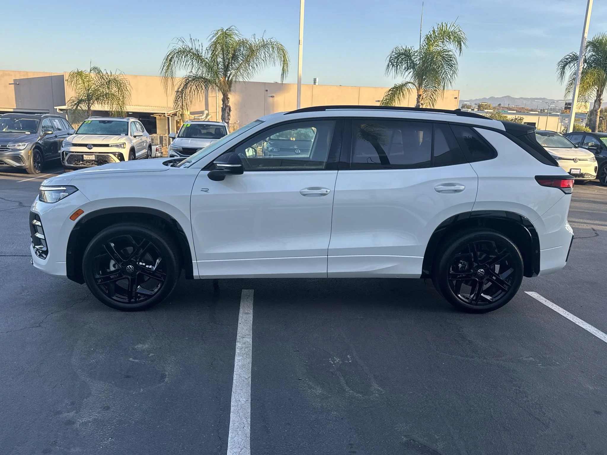 New 2026 Opal White Pearl Volkswagen SE R-Line Black image 4