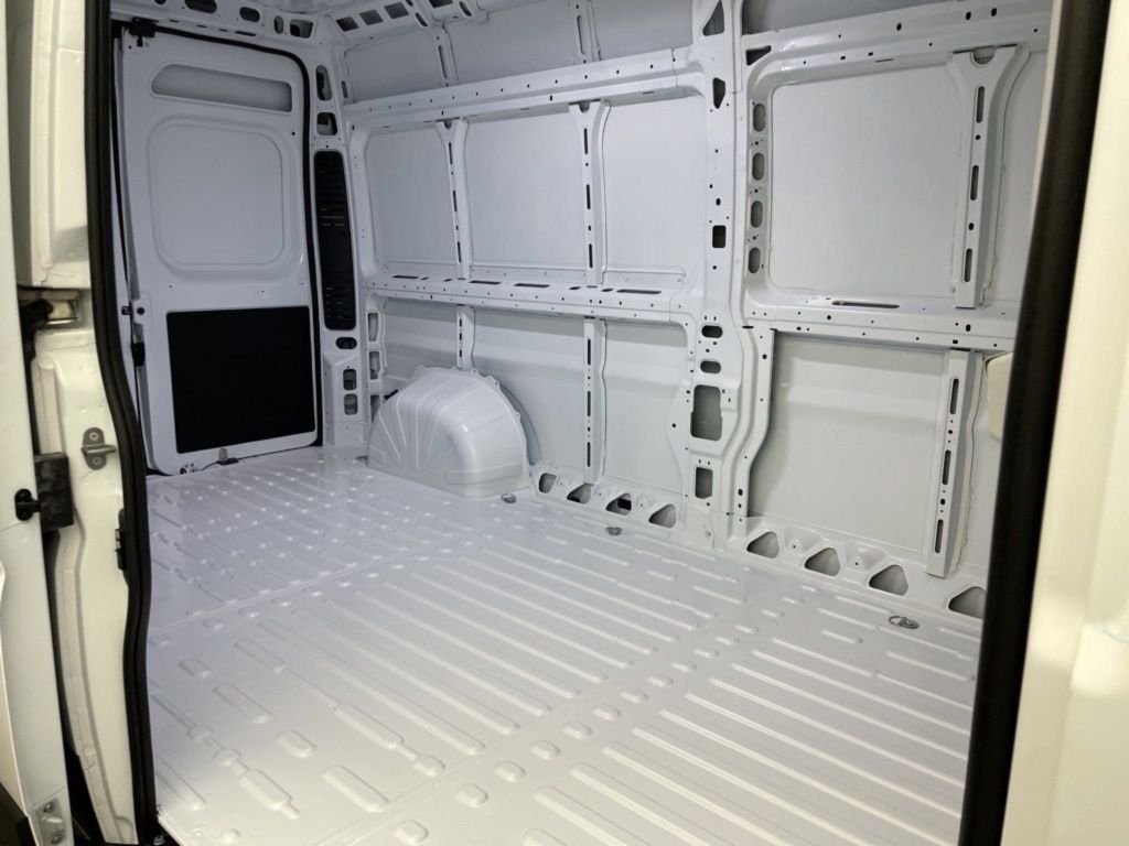 New 2026 Bright White Clear-Coat Exterior Paint RAM High Roof image 4