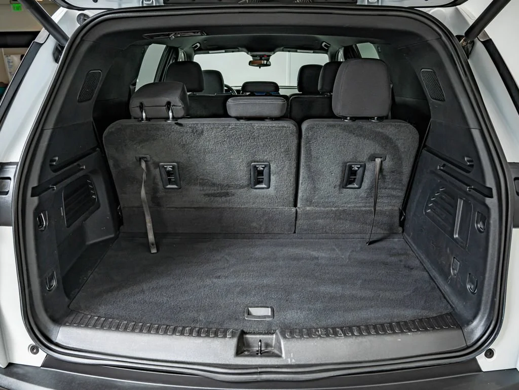 Used 2024 Summit White Chevrolet LS image 38