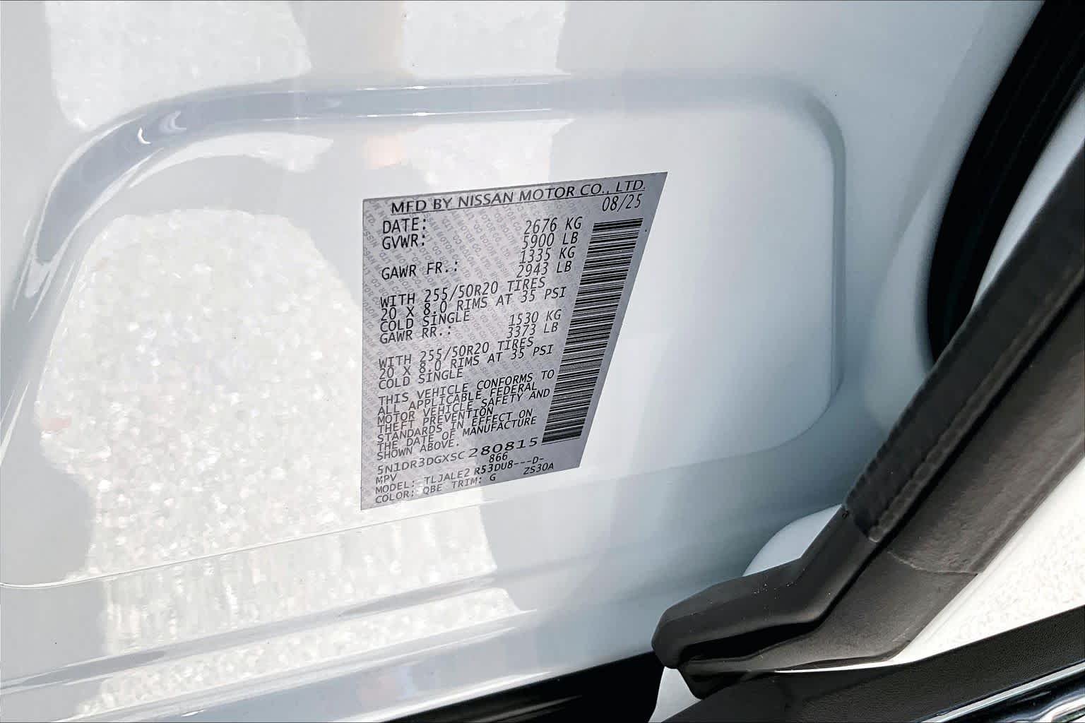 Used 2025 Everest White Pearl Tricoat Nissan Platinum image 37