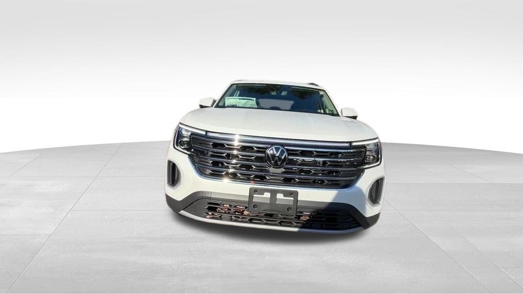 New 2026 Opal White Pearl Volkswagen 2.0T SE image 15
