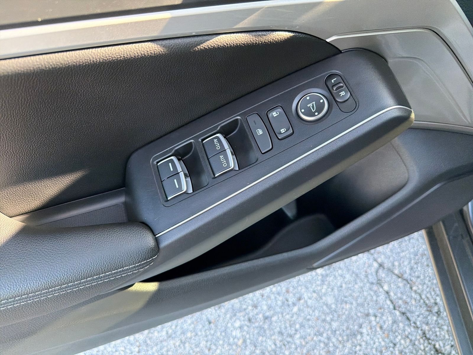Used 2024 Platinum White Pearl Acura A-Spec Package image 29
