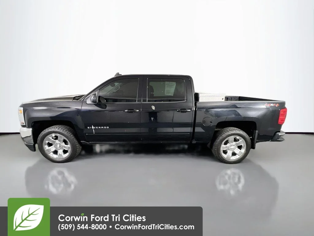 Used 2018 Black Chevrolet LT image 6
