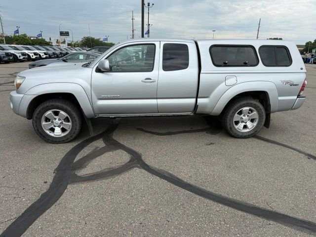 Used 2011  Toyota Base image 7