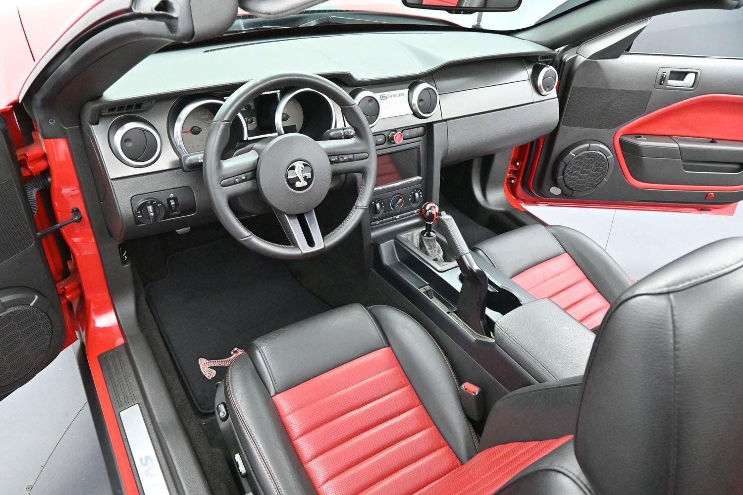 Used 2007  Ford Shelby GT500 image 13