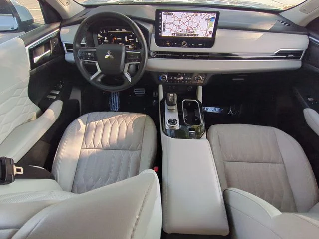 Used 2025 White Mitsubishi SEL image 35