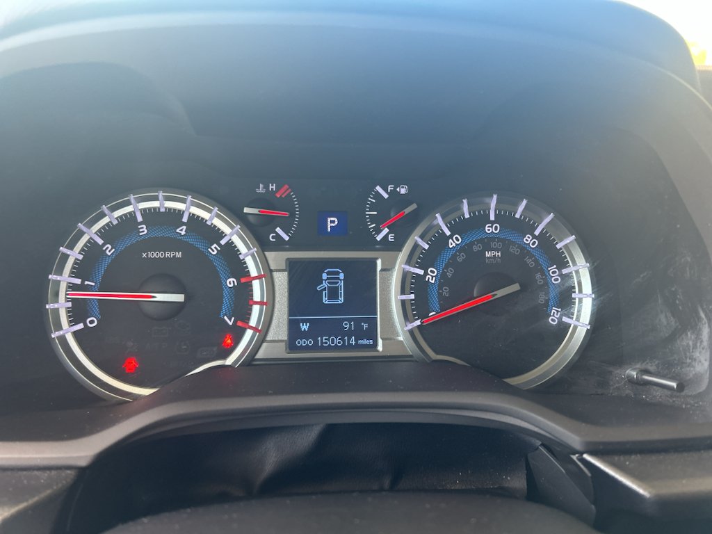 Used 2015 Magnetic Gray Metallic Toyota SR5 image 22