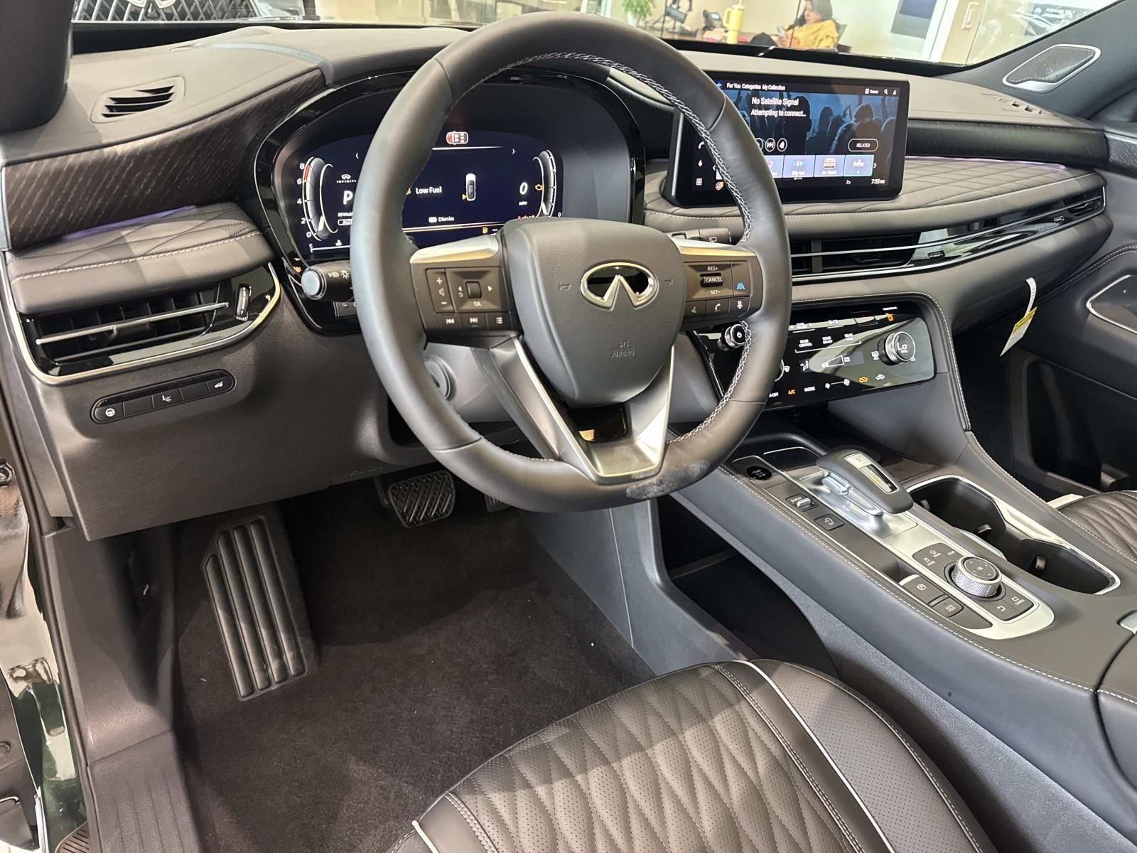 New 2027 2T DEEP EMRD INFINITI Autograph AWD image 11