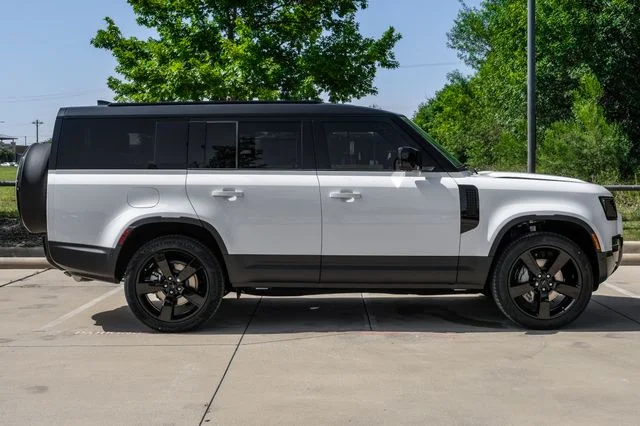 New 2026 White Land Rover S image 8